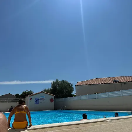 Semesterbostad Petite Perle *